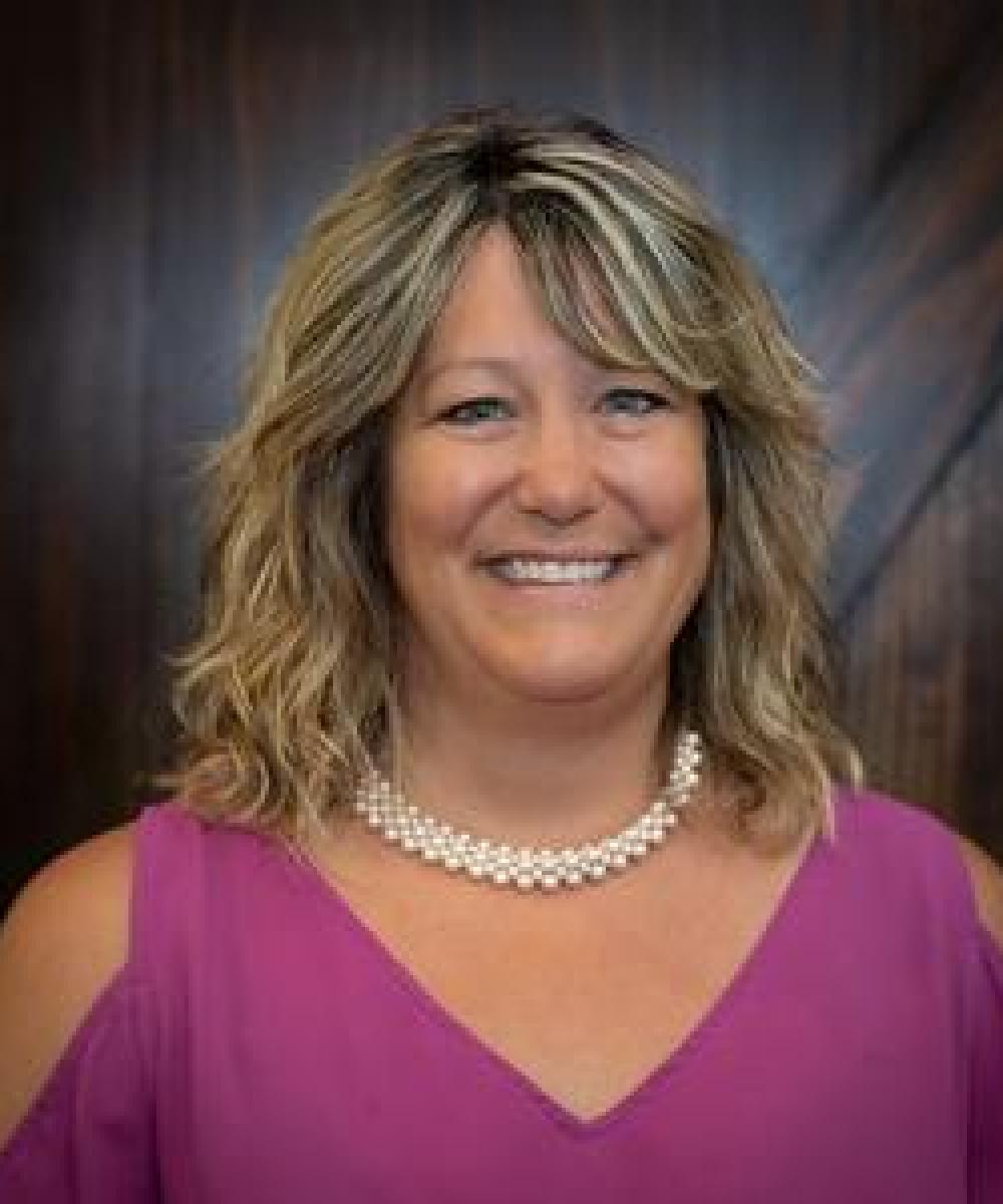 Annette Olday headshot